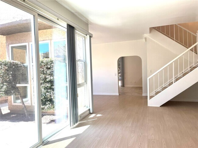 Building Photo - 525 Valley Forge Dr