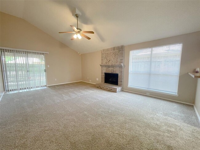 Building Photo - 24235 Landing Way Dr