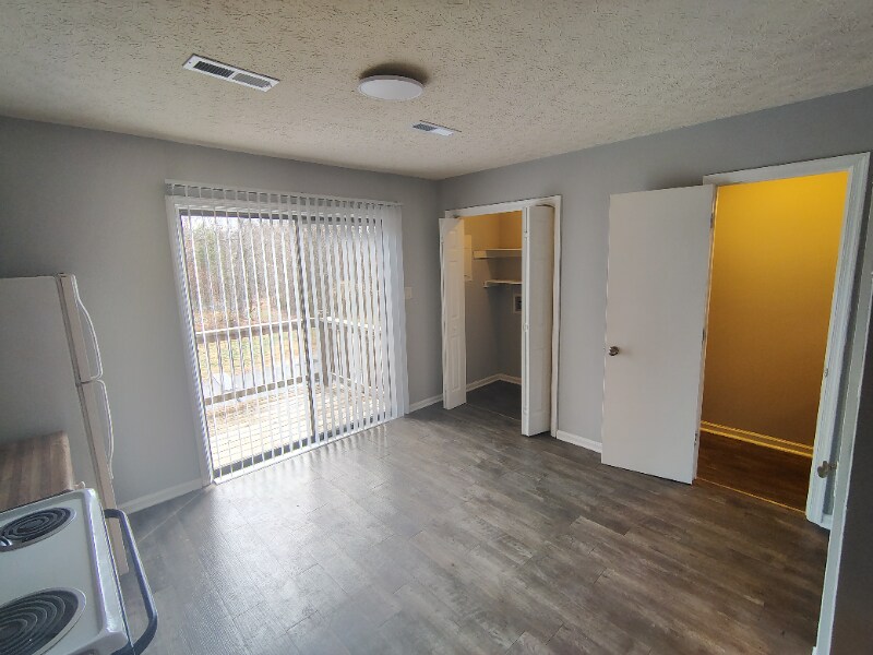 Building Photo - 30 Fonda Dr