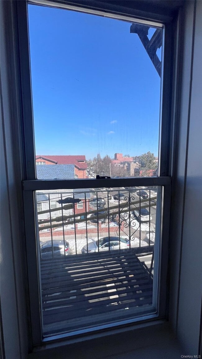 Building Photo - 164-18 43rd Ave