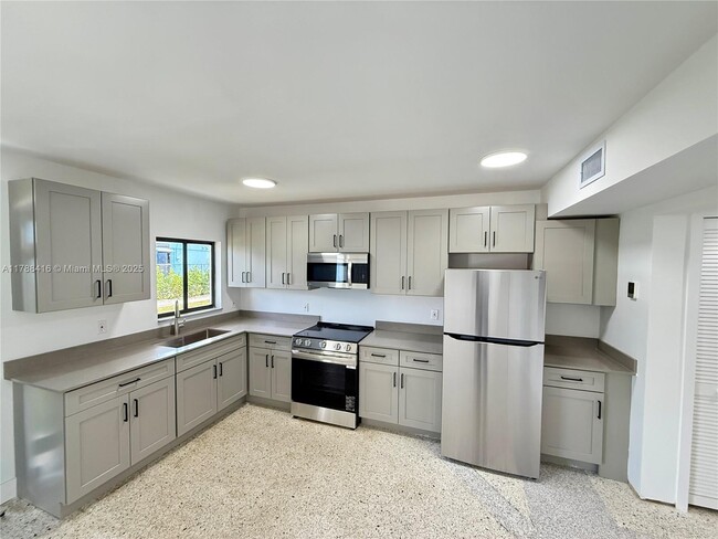 Building Photo - 180 NE 57th St