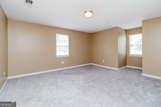Building Photo - 1198 Oak Knoll Ct