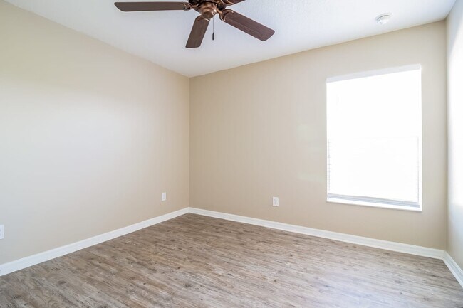 Building Photo - 2677 Grassmoor Loop