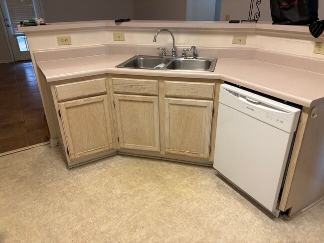 Building Photo - 1086 Cornell Pl