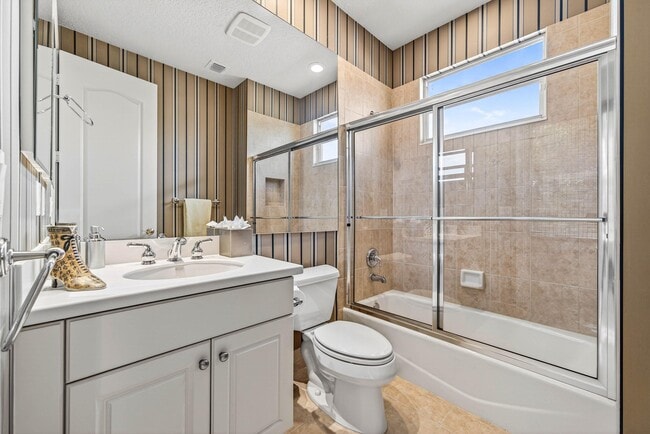 Building Photo - 123 Sunesta Cove Dr