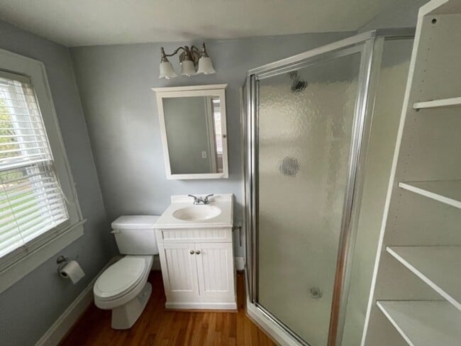 Building Photo - Coming Soon!!   Lovely 2 Bedroom House Clo...