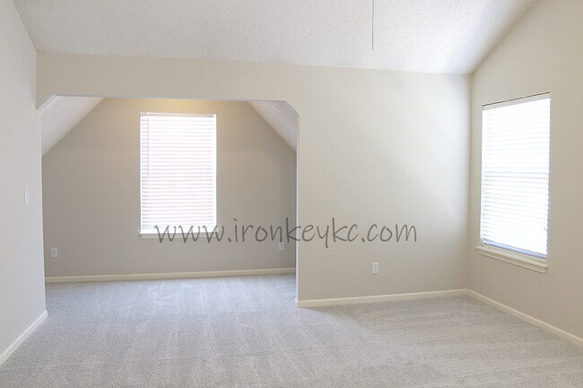 Building Photo - 9219 Boehm Dr