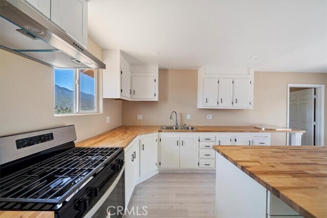 Building Photo - 63285 Pinyon Dr