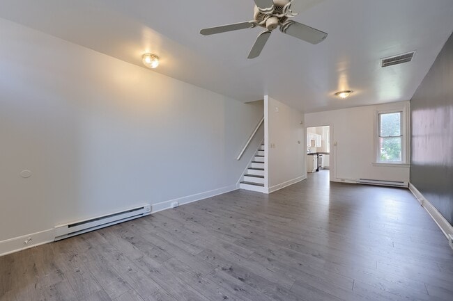 Building Photo - 464 Lafayette St