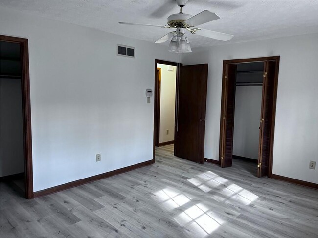 Building Photo - 3378 Mountain Hollow Dr