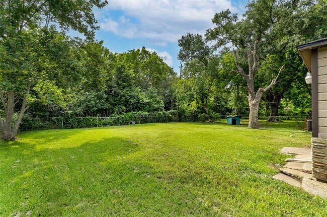 Building Photo - 10601 Murr Way
