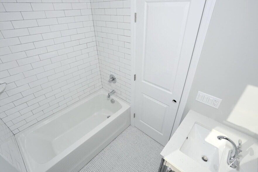 Primary Photo - 473 Harrison Ave