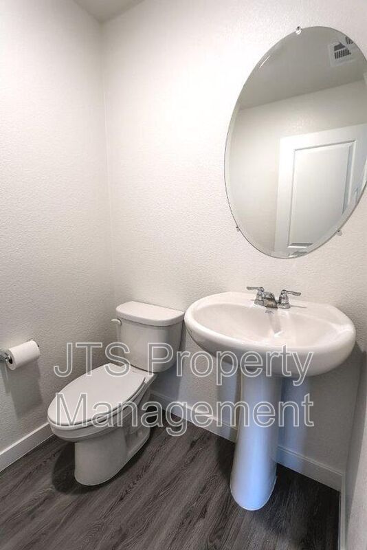 Building Photo - 2097 Shady Tree Cir