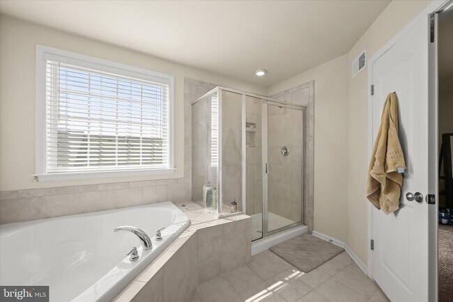 Building Photo - 9411 Geaton Park Pl