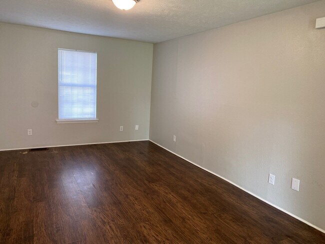 Building Photo - 257 Tinker Hill Cv