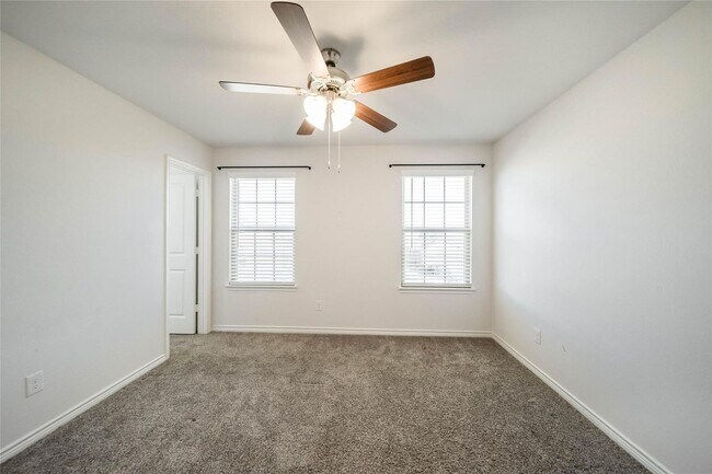 Building Photo - Elegant 4-bedroom 4-bath in McKinney