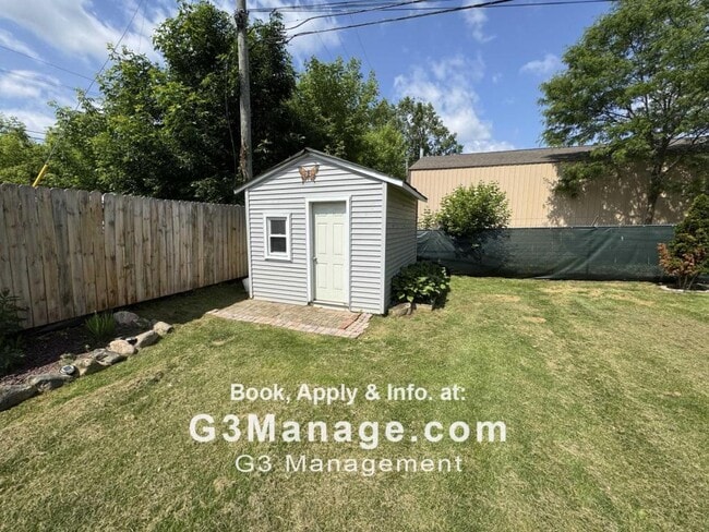 Building Photo - 407 N Reese St