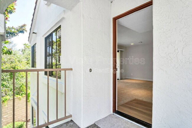 Building Photo - 13335 Caminito Ciera