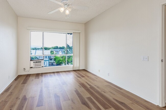 Building Photo - 91-241 Hanapouli Cir 24J