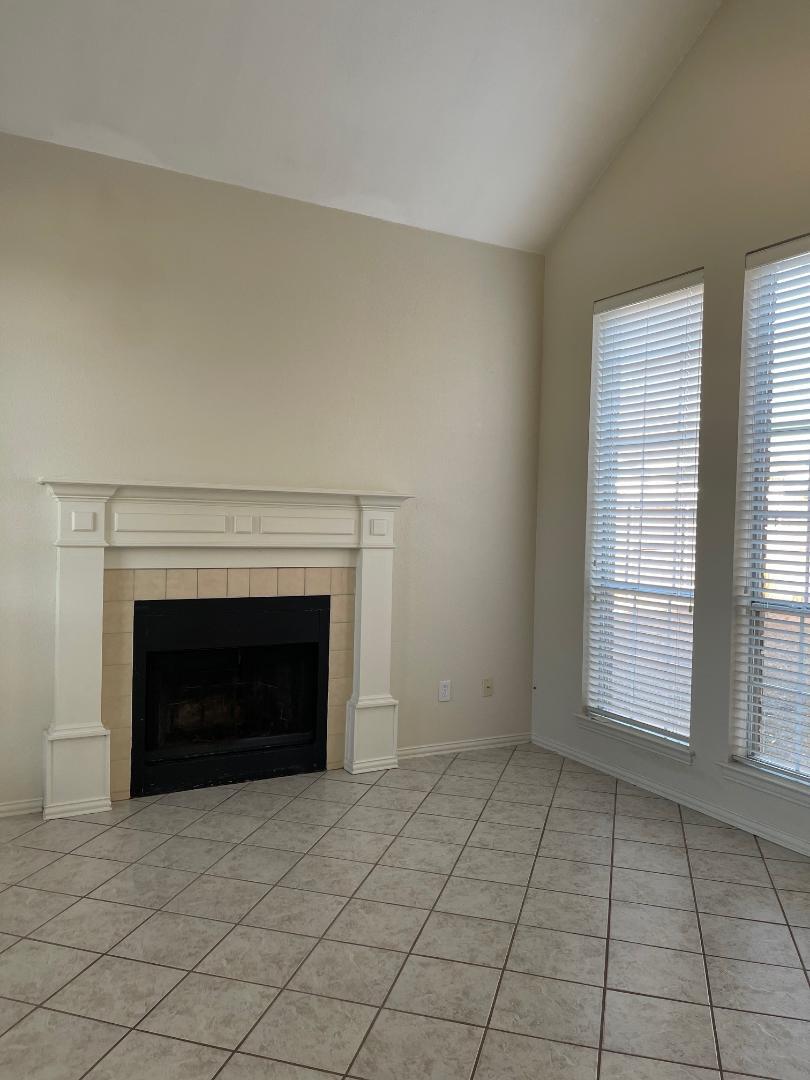 Building Photo - 7800 Kings Ridge Rd