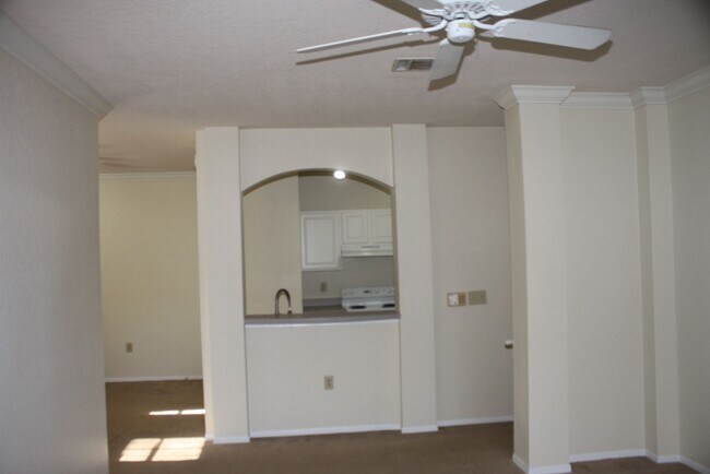 Building Photo - 213Vill201