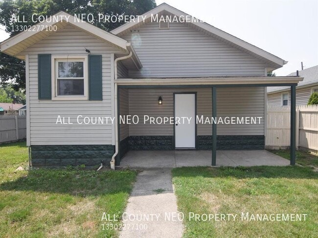 Building Photo - 643 E Archwood Ave