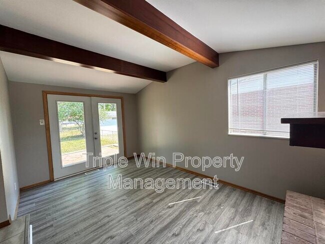 Building Photo - 515 Patterson Ln