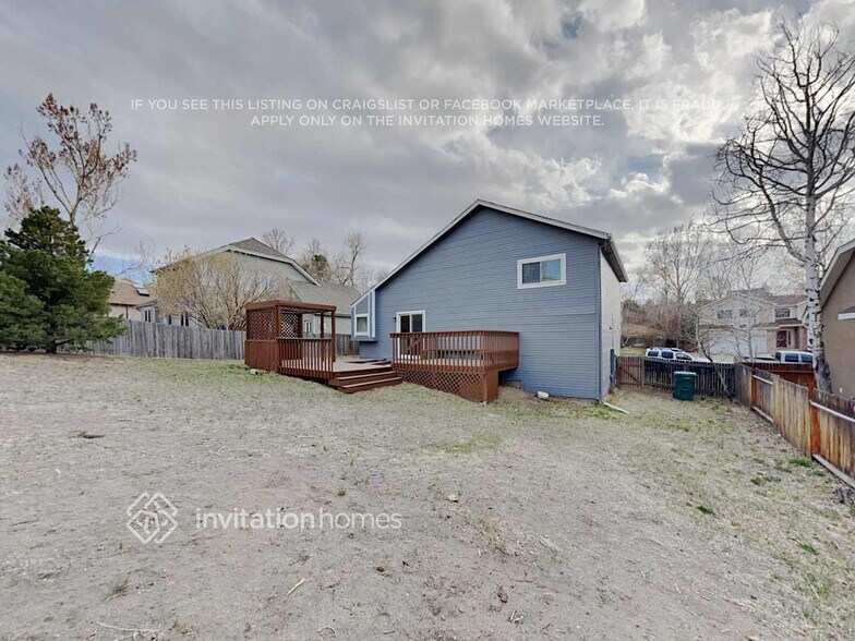 Building Photo - 7520 Montarbor Dr