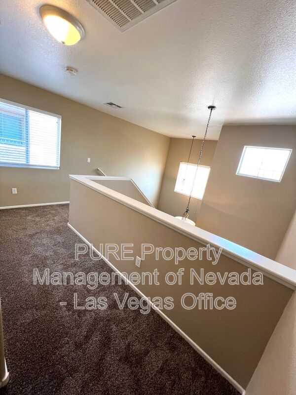 Building Photo - 6109 N Blue Luna St