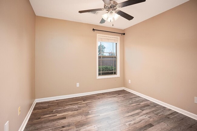 Building Photo - 2469 Waterstone Cir