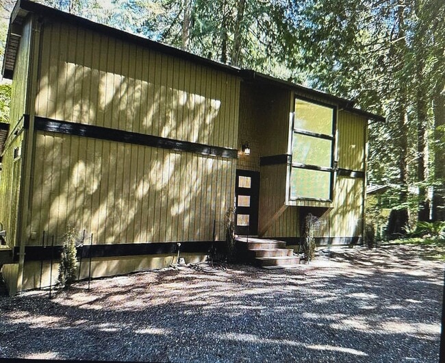 Building Photo - Amazing Sudden Valley Rental