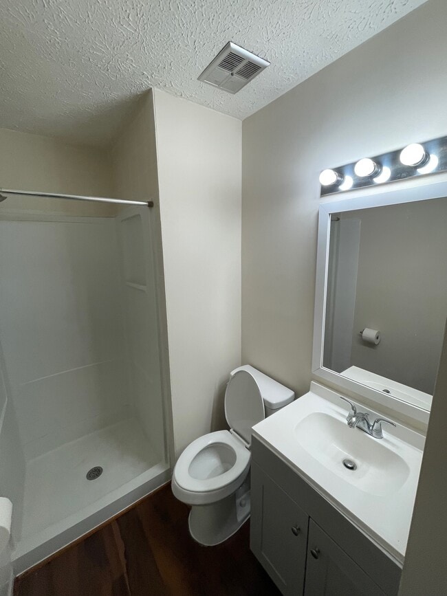 Building Photo - 846 Bayridge Dr