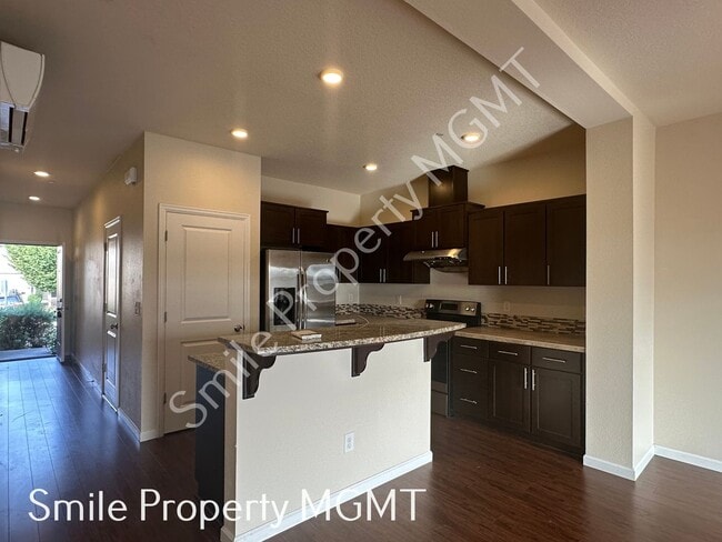 Building Photo - A great house with three levels in Happy V...