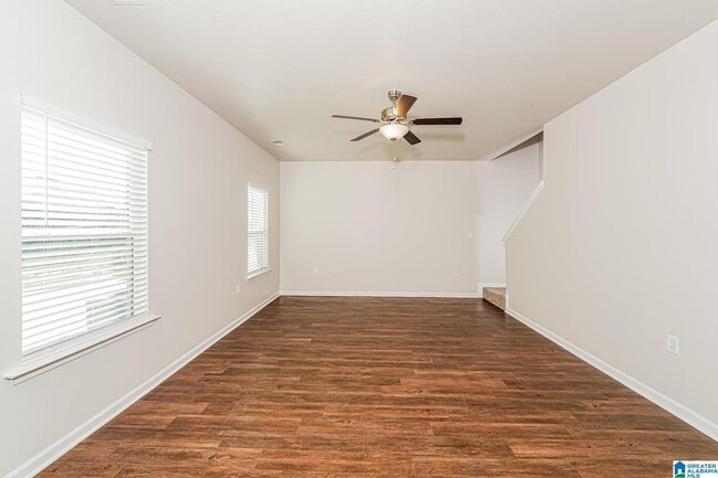 Building Photo - 1064 Pilgrim Ln