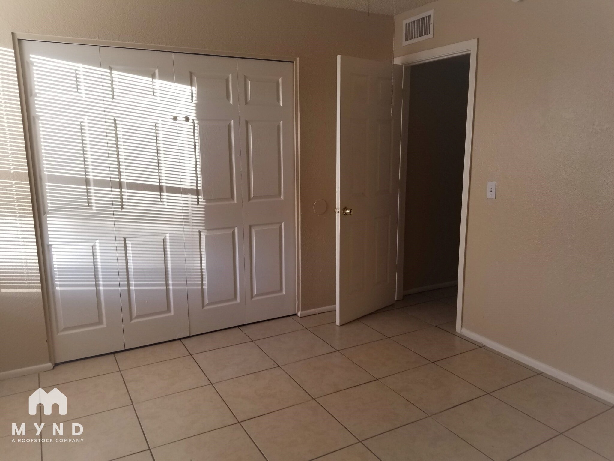 Building Photo - 6657 W Ocotillo Rd