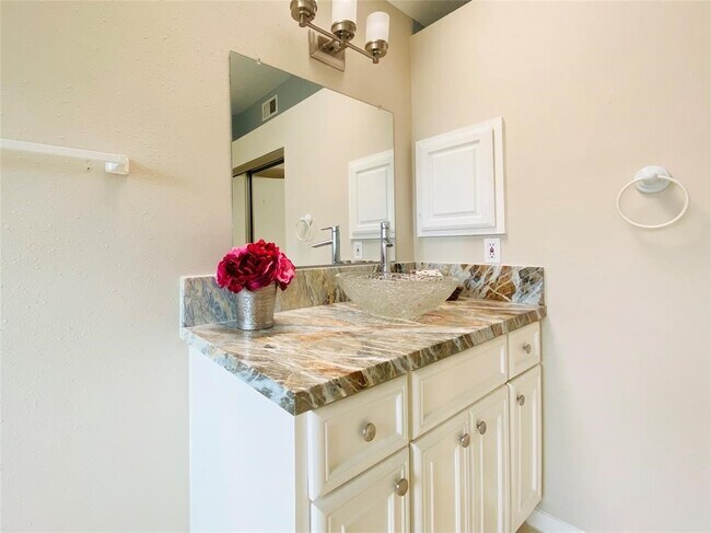 Building Photo - 3727 Bartons Ln