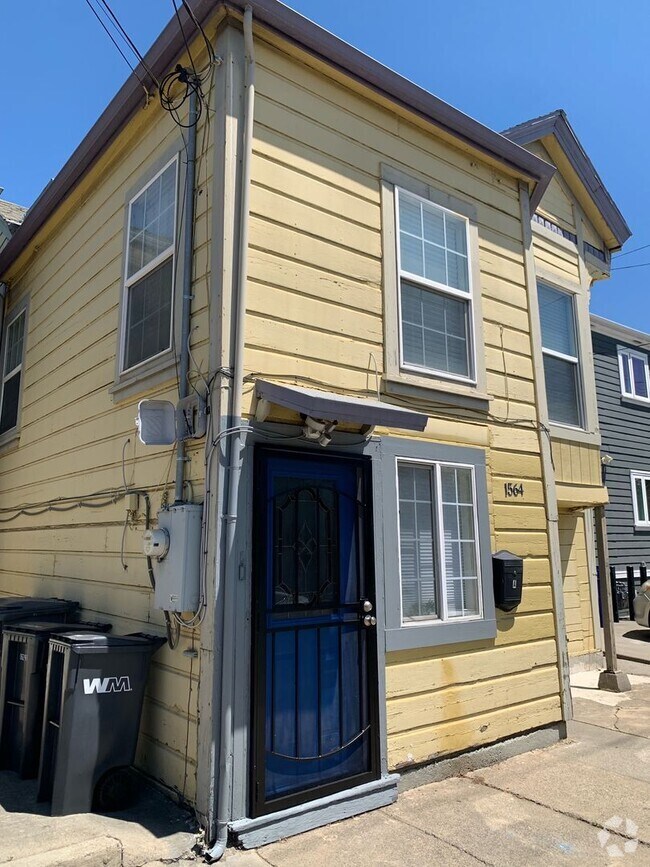 Building Photo - 1562-1564 5th street