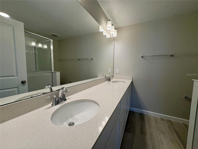 Building Photo - 14941 Harvest St