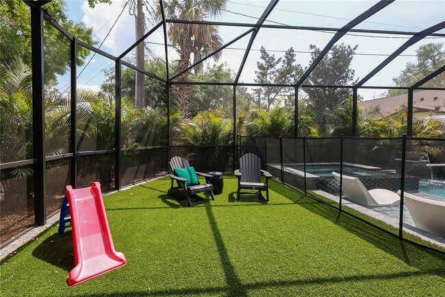 Building Photo - 2402 W Parkland Blvd