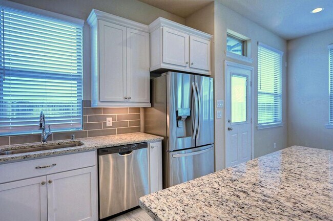 Building Photo - 8739 Tubelo Mill Dr