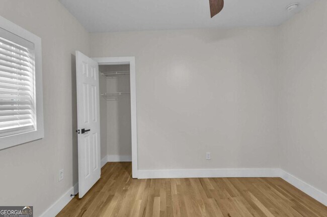 Building Photo - 575 Martin St SE
