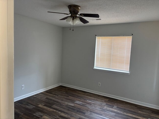 Building Photo - 2 Bedroom 2 bath on bottom floor at Myrtle Greens