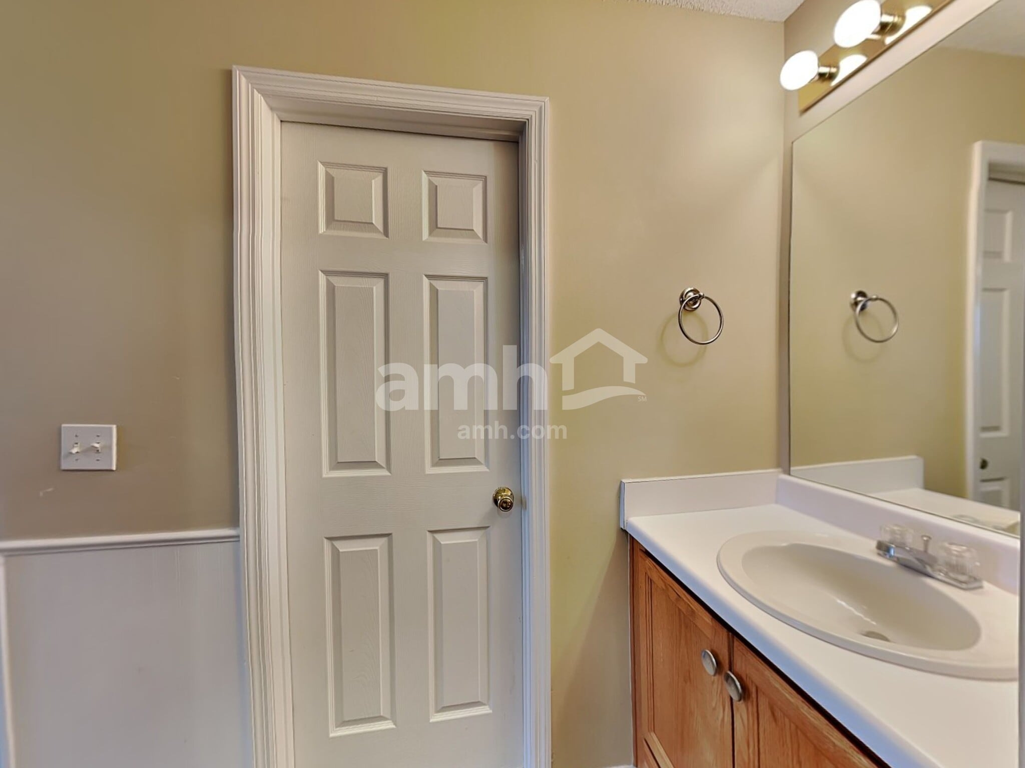 Building Photo - 2849 Elijah Dr