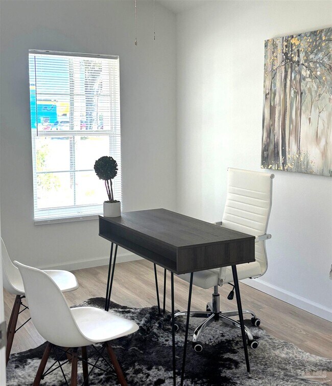 Building Photo - 2117 W Jackson St