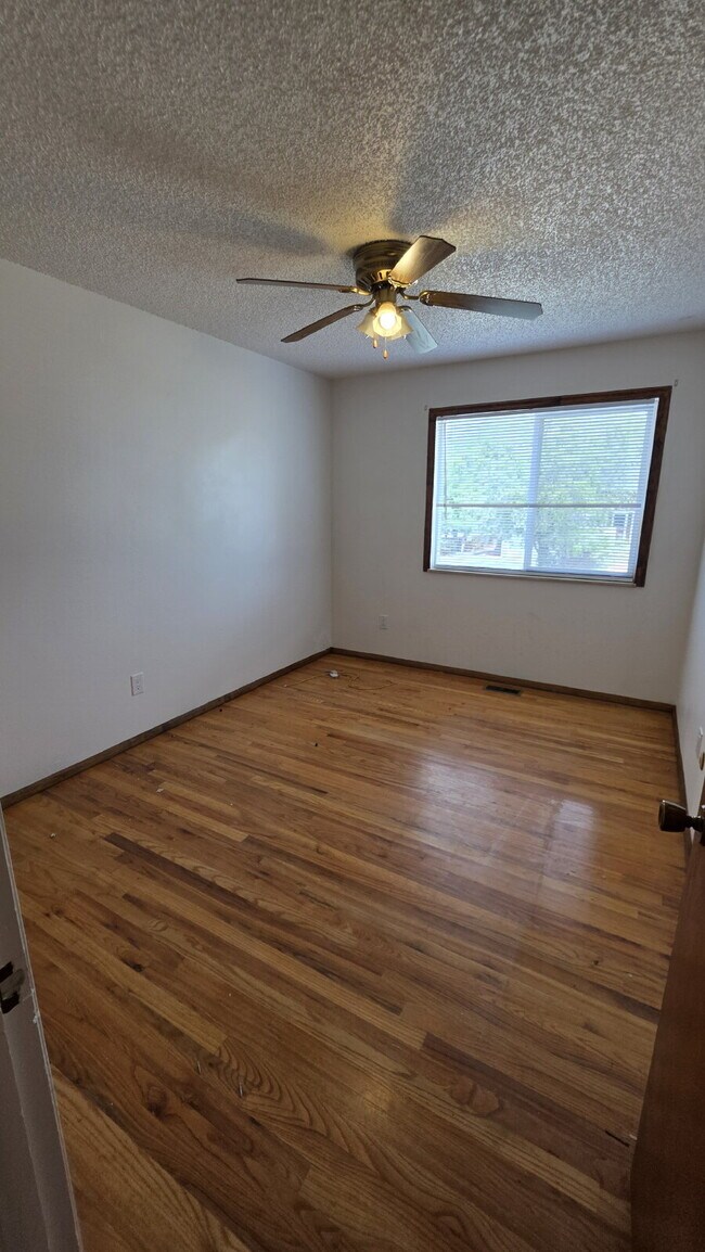 Building Photo - Spacious 3 Bed/ 3 Bath in Widefield Cul-de-Sac