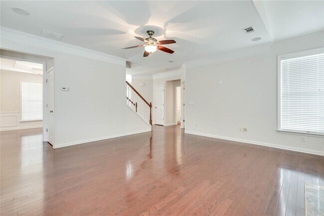 Building Photo - 2262 Young America Dr NE