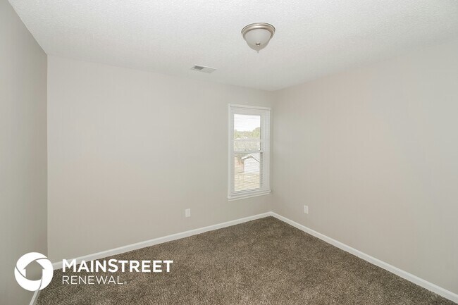 Building Photo - 499 S Sanga Rd