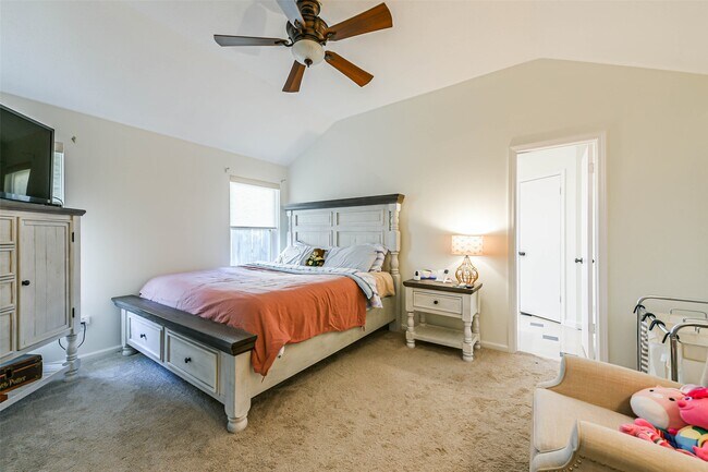 Building Photo - 4030 Bentley Dr