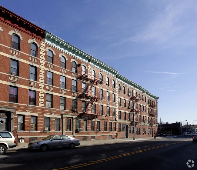 Building Photo - Rockridge