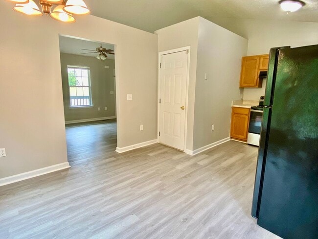 Building Photo - Dallas Rental